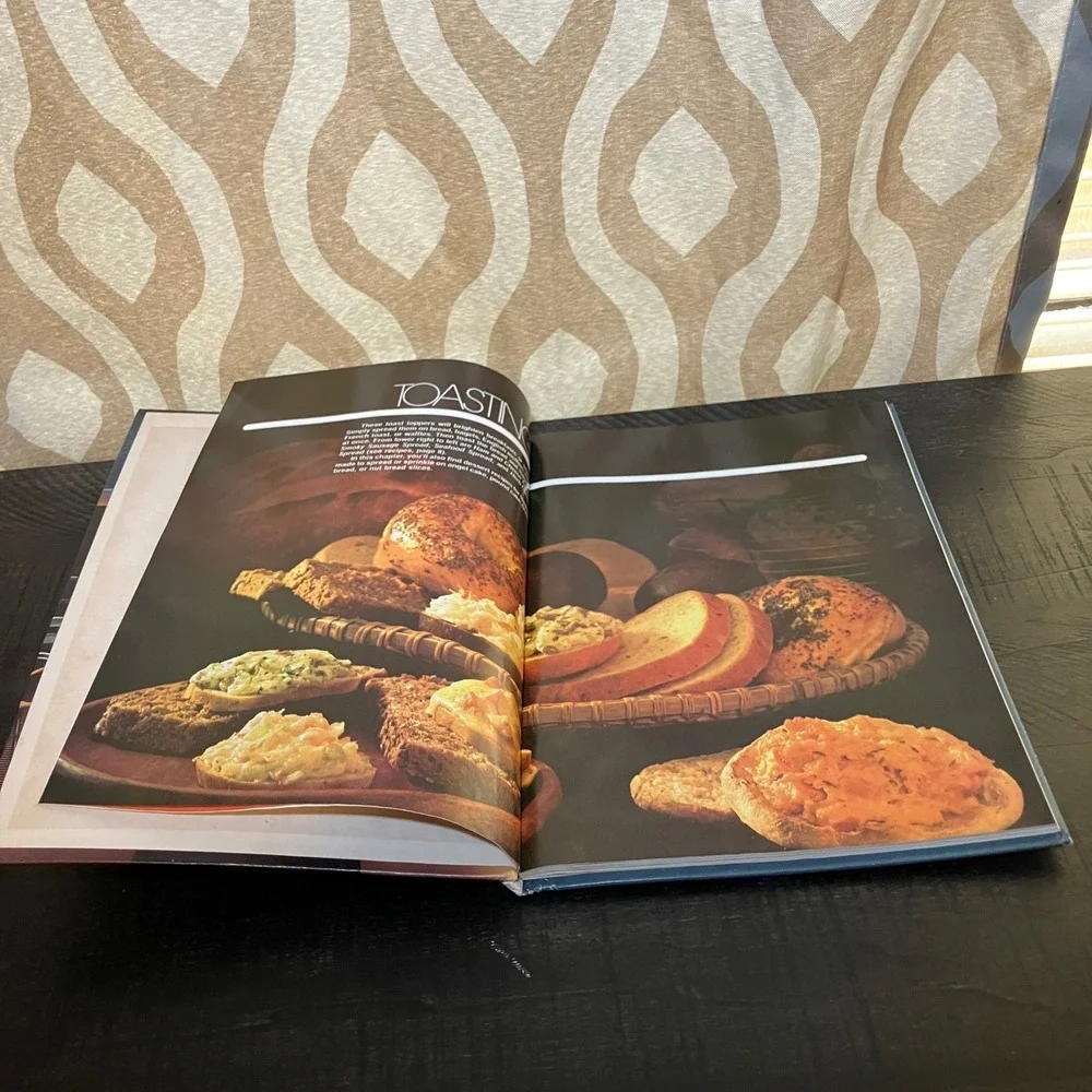 Vintage Better Homes and Gardens Toaster Oven Cookbook 1982 First Edition